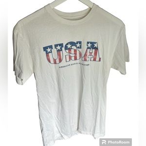 American Eagle USA Classic Fit Graphic Tee - Size M